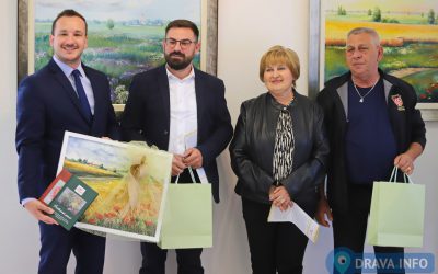 Otvorenje izložbe radova članova KUD-a Podravka, Likovne sekcije “Podravka 72” u Peterancu
