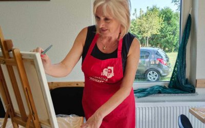 Članica KUD-a Podravka, Likovne sekcije “Podravka 72” Marija Stipan sudjelovala u likovnoj koloniji u Kozarevcu