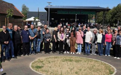 Članovi KUD-a Podravka, Likovne sekcije “Podravka 72” na humanitarnoj likovnoj koloniji u Kloštru Podravskom